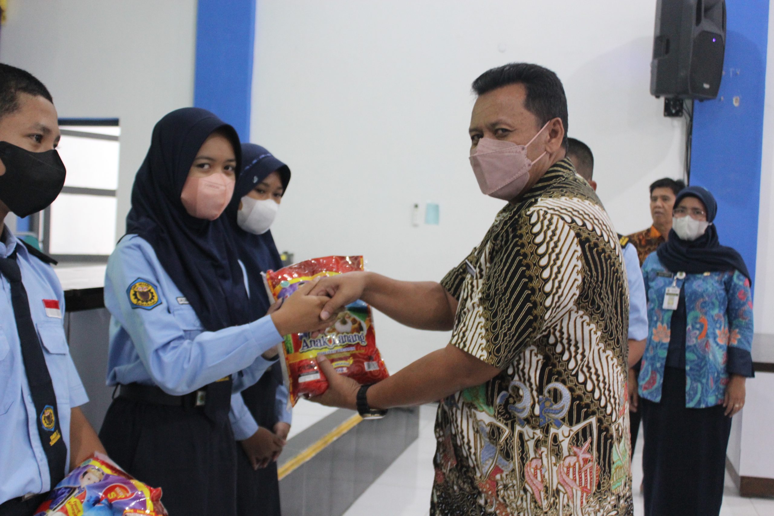 PENGELOLAAN ZAKAT FITRAH DI SMK NEGERI 01 SEMARANG TAHUN 1443 H 2022 M SMK NEGERI 01 SEMARANG