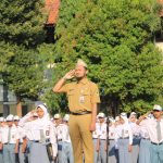 Upacara Rutin SMK Negeri 1 Semarang Tekankan Pentingnya Menjaga Kesehatan Fisik